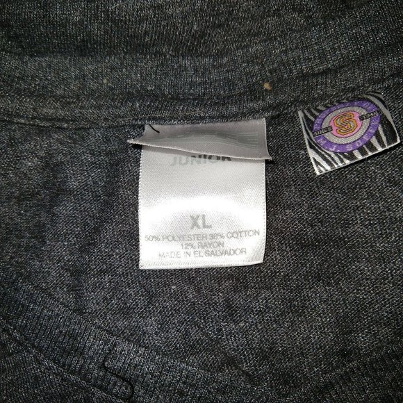 Soffee Juniors T Shirt Size XL Multicolor V Neck Love Red Raiders Graphic - Picture 8 of 9